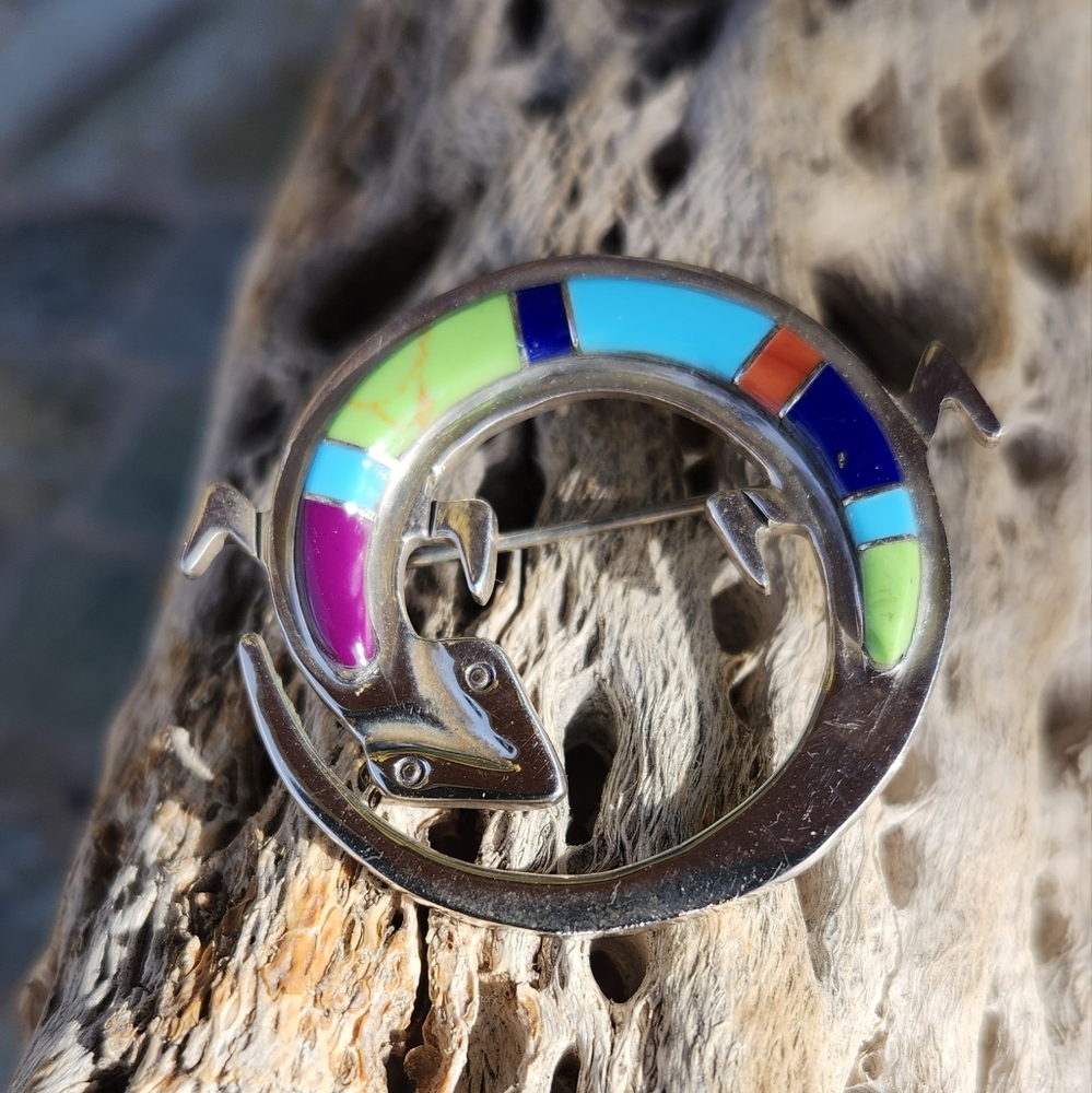 Sterling, inlaid Lizard SIGNED pin/pendant - Picture 11 of 16